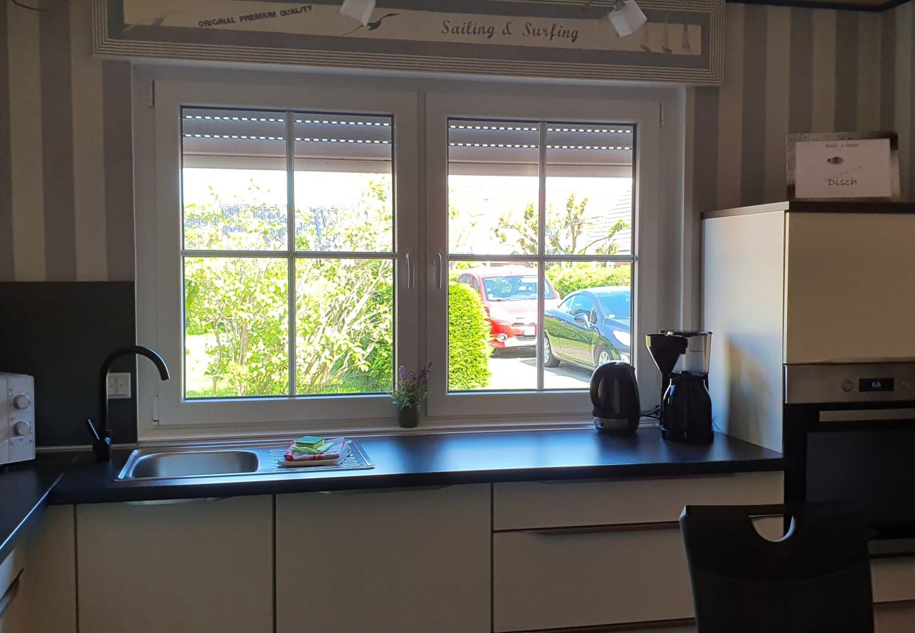 Ferienwohnung in Krummhörn - Kamin Apartment-Terrasse/Garten/Hunde Willkommen