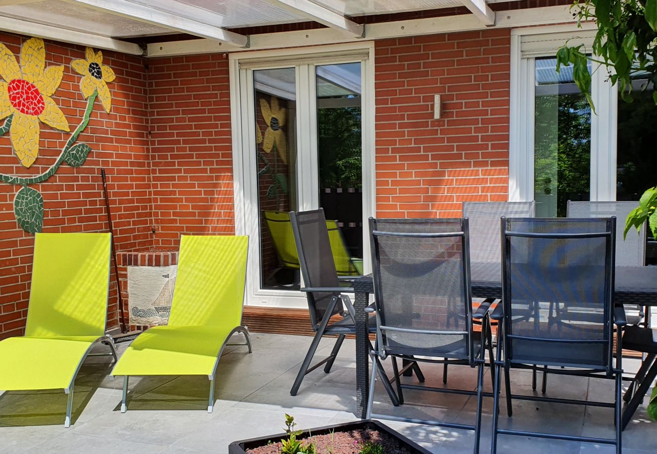 Ferienwohnung in Krummhörn - Kamin Apartment-Terrasse/Garten/Hunde Willkommen