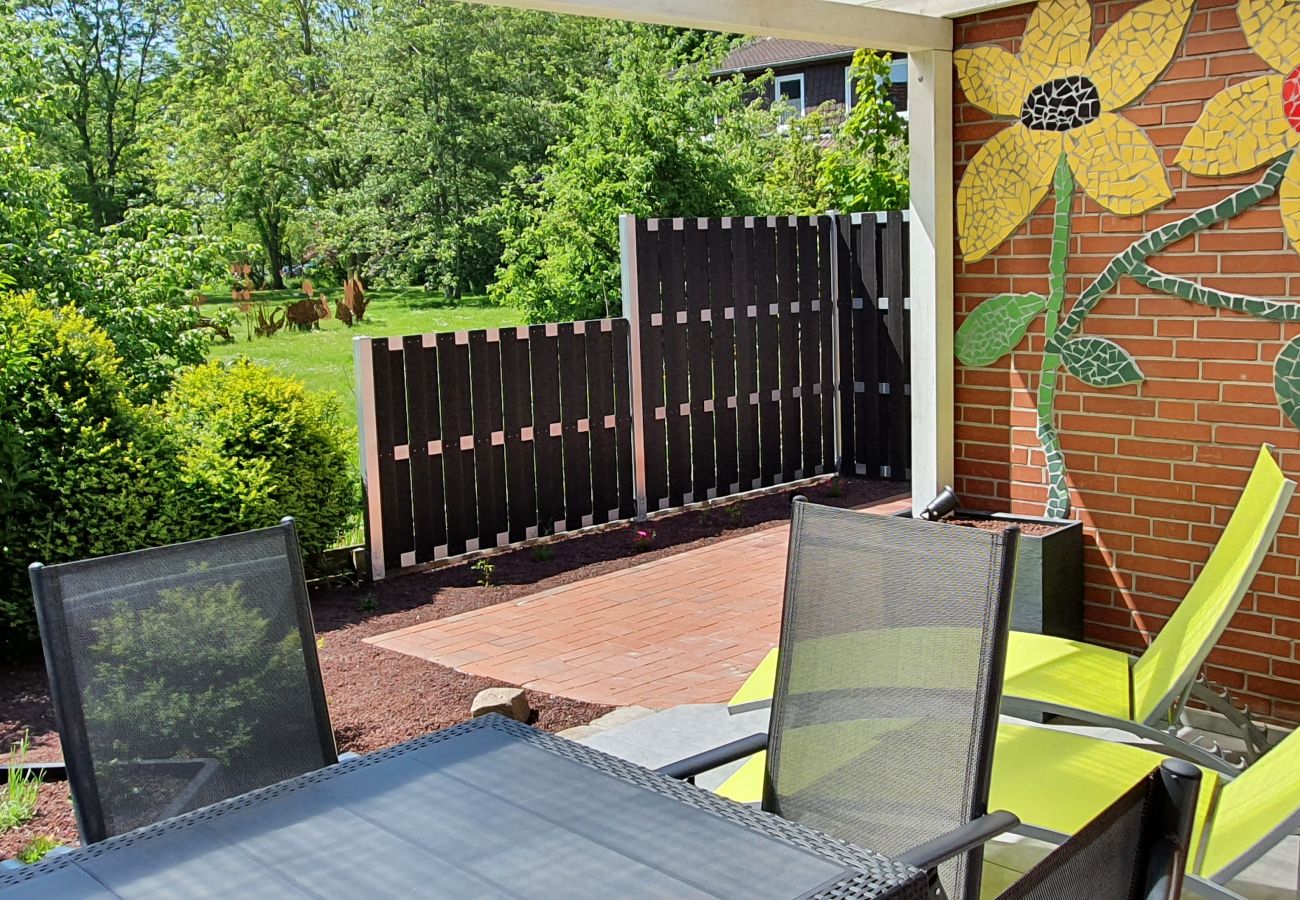 Ferienwohnung in Krummhörn - Kamin Apartment-Terrasse/Garten/Hunde Willkommen