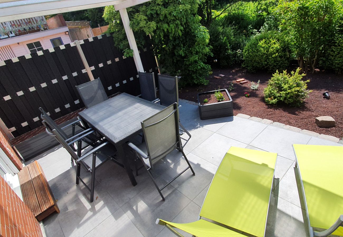 Ferienwohnung in Krummhörn - Kamin Apartment-Terrasse/Garten/Hunde Willkommen