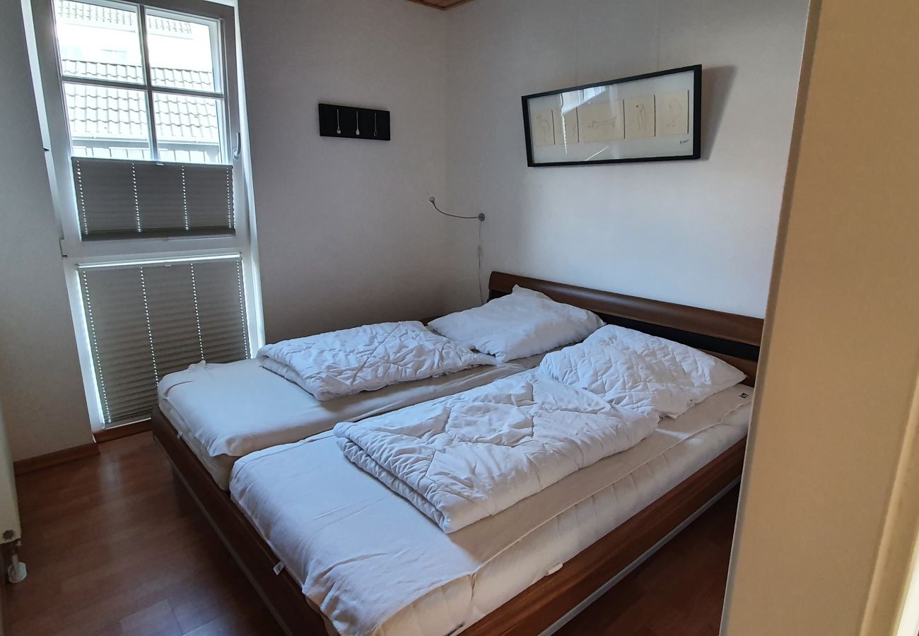 Ferienwohnung in Krummhörn - Kajüte 19u-Kaminofen/Whirlpool/Hunde Willkommen