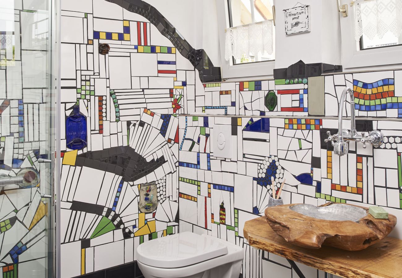 Ferienwohnung in Krummhörn - Kunst Apartment-Terrasse/Garten/Hunde Willkommen