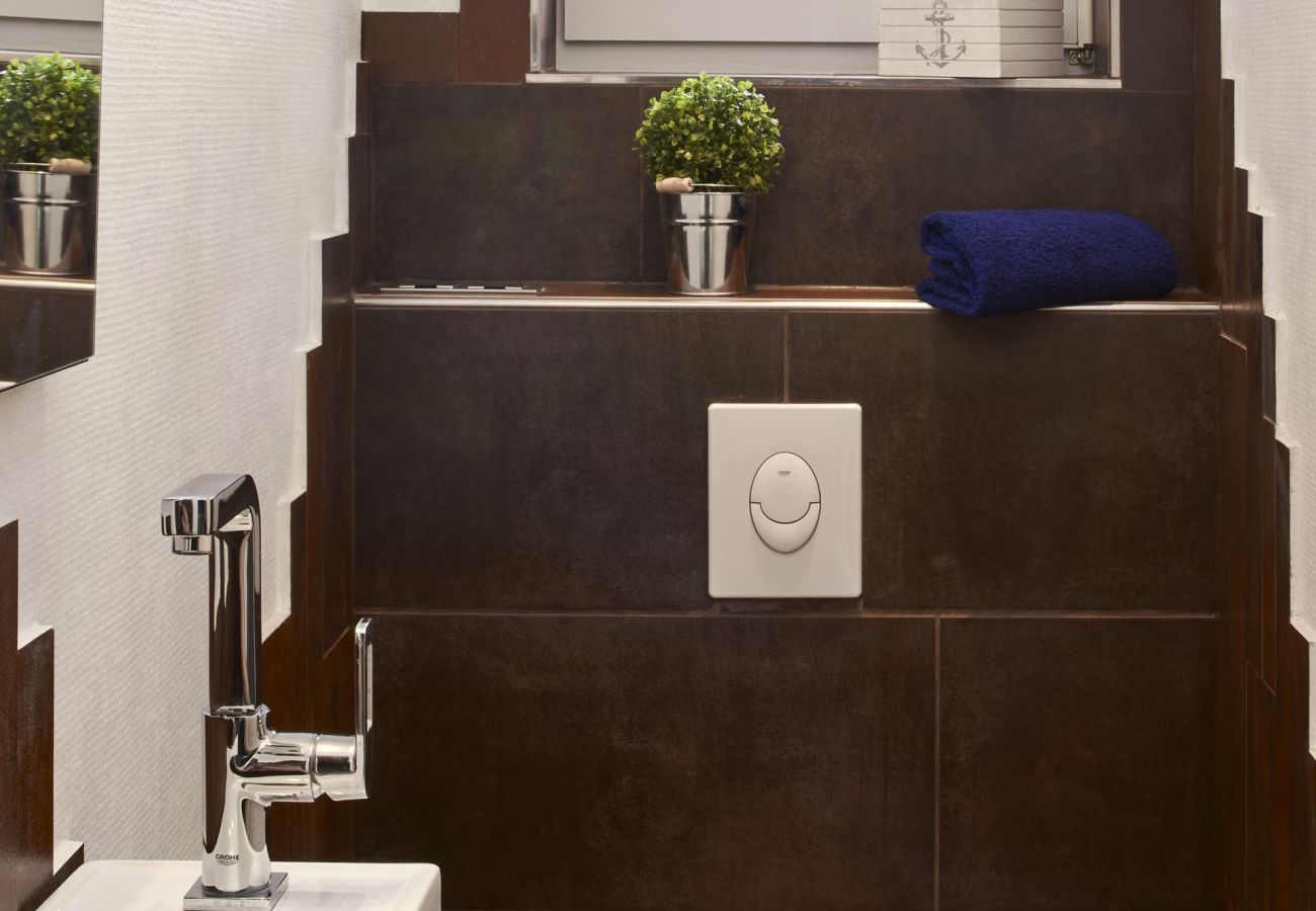 Ferienwohnung in Krummhörn - Kunst Apartment-Terrasse/Garten/Hunde Willkommen