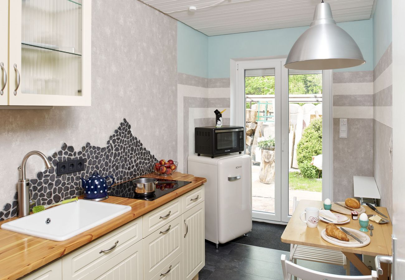 Ferienwohnung in Krummhörn - Kunst Apartment-Terrasse/Garten/Hunde Willkommen
