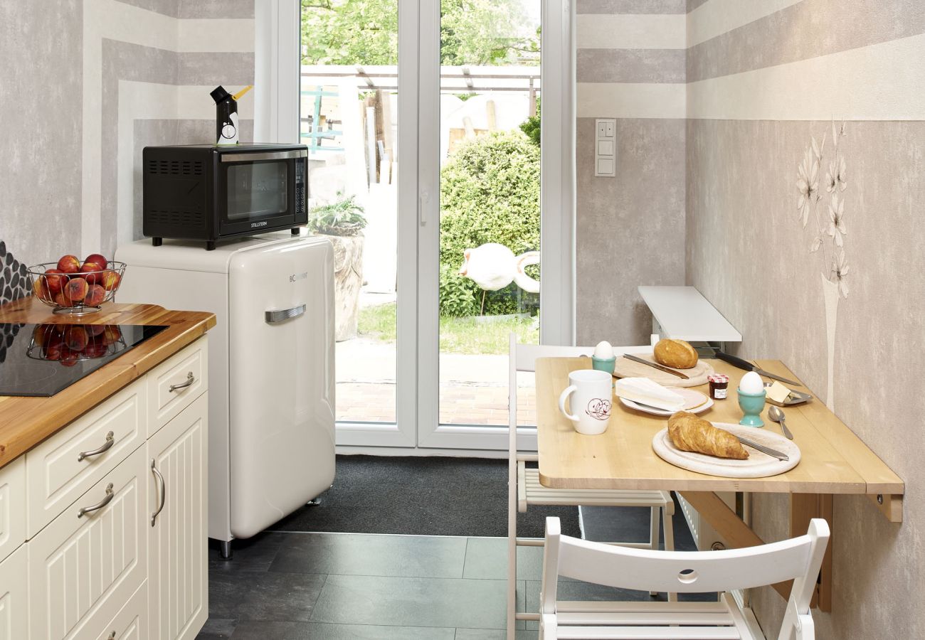 Ferienwohnung in Krummhörn - Kunst Apartment-Terrasse/Garten/Hunde Willkommen