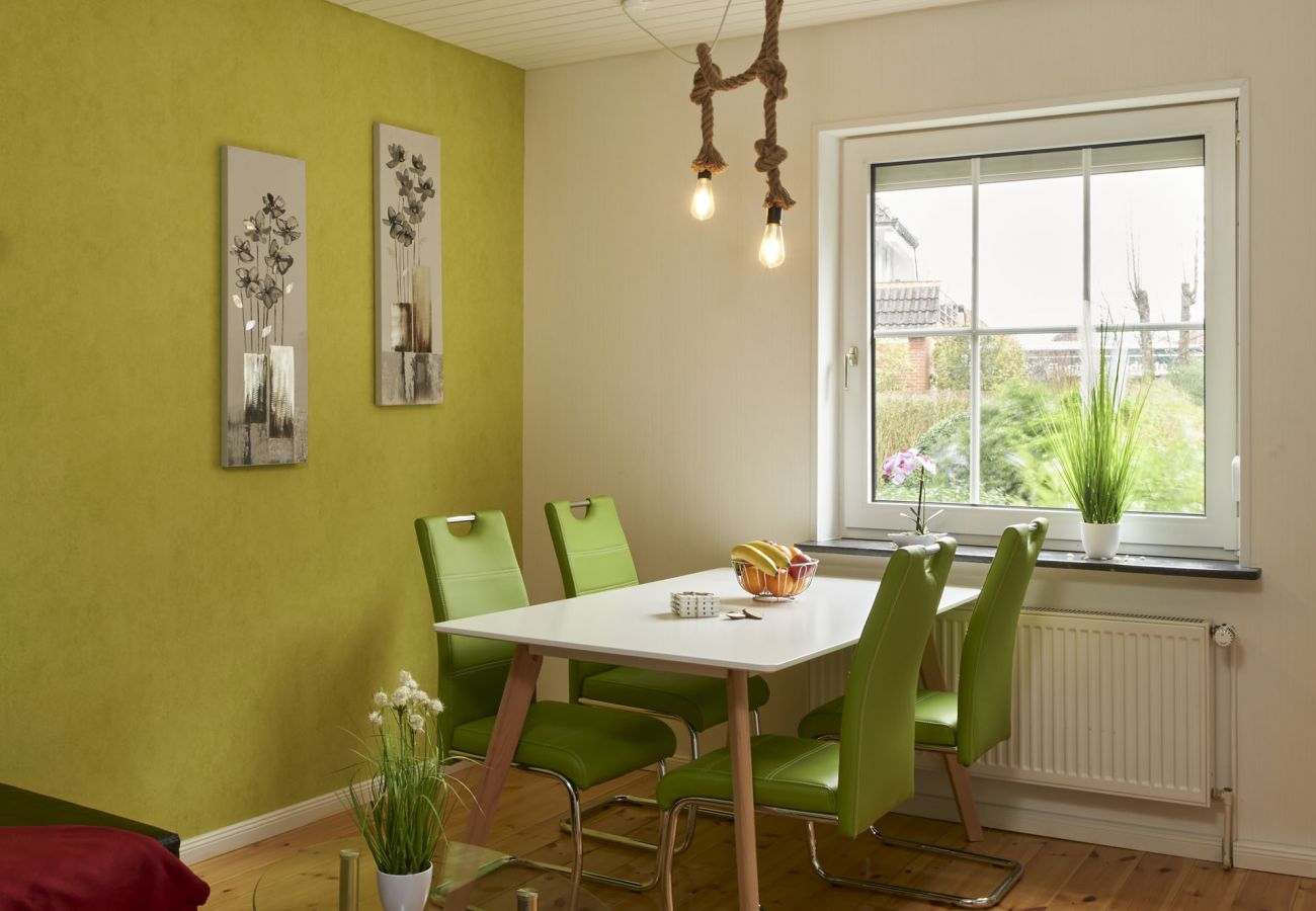 Ferienwohnung in Krummhörn - Kunst Apartment-Terrasse/Garten/Hunde Willkommen