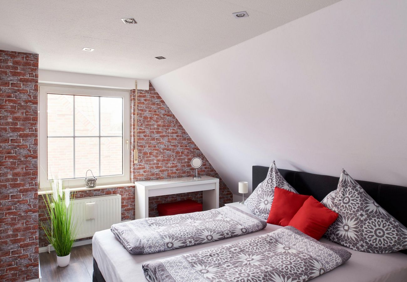 Ferienwohnung in Krummhörn - Kaiser Apartment-Terrasse/Garten/Hunde Willkommen