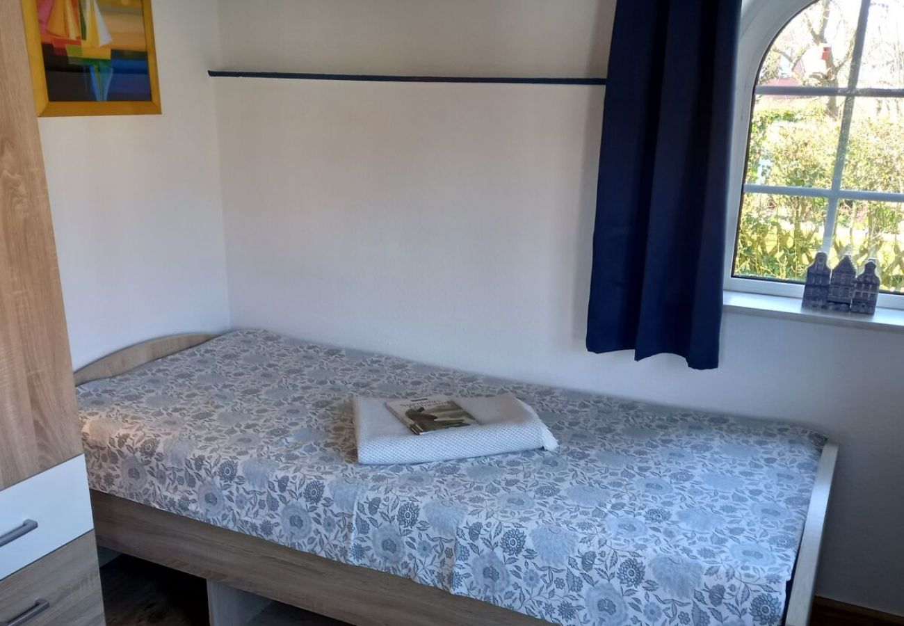 Ferienwohnung in Krummhörn - Veras Kate/Terrasse/Garten/Hunde Willkommen